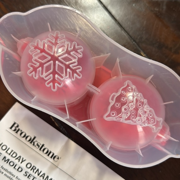 Holiday Ice Mold Set - Picture 3 of 3